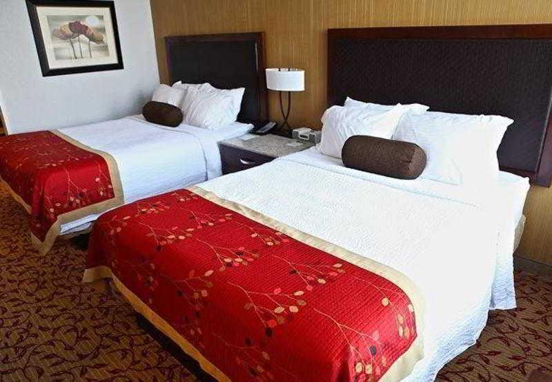 สปริงฮิลล์ สวีท โลแกน Hotel ภายนอก รูปภาพ